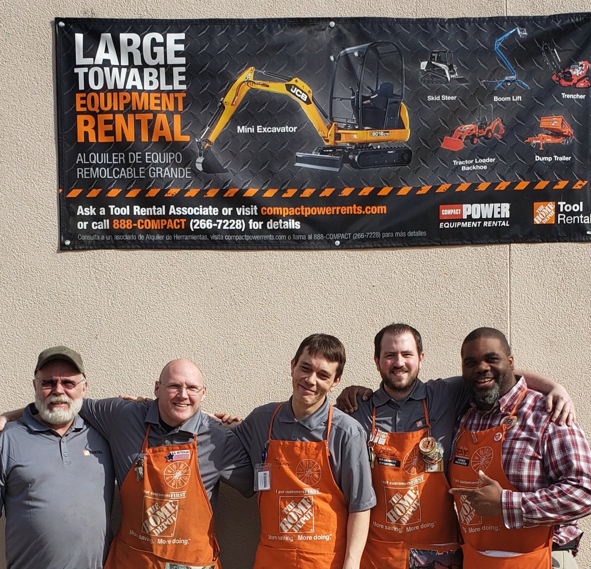 aintong's tweet photo. Tool Rental Appreciation! Thank you Roy for The Pulled Pork! Big Thank You for all you guys do! #d198 #ToolRentalApperciation #TRC  @4719HD @jay_sirmans @BrandonAlleman4 @JasonBallDM198 https://t.co/twxnj8UcBW