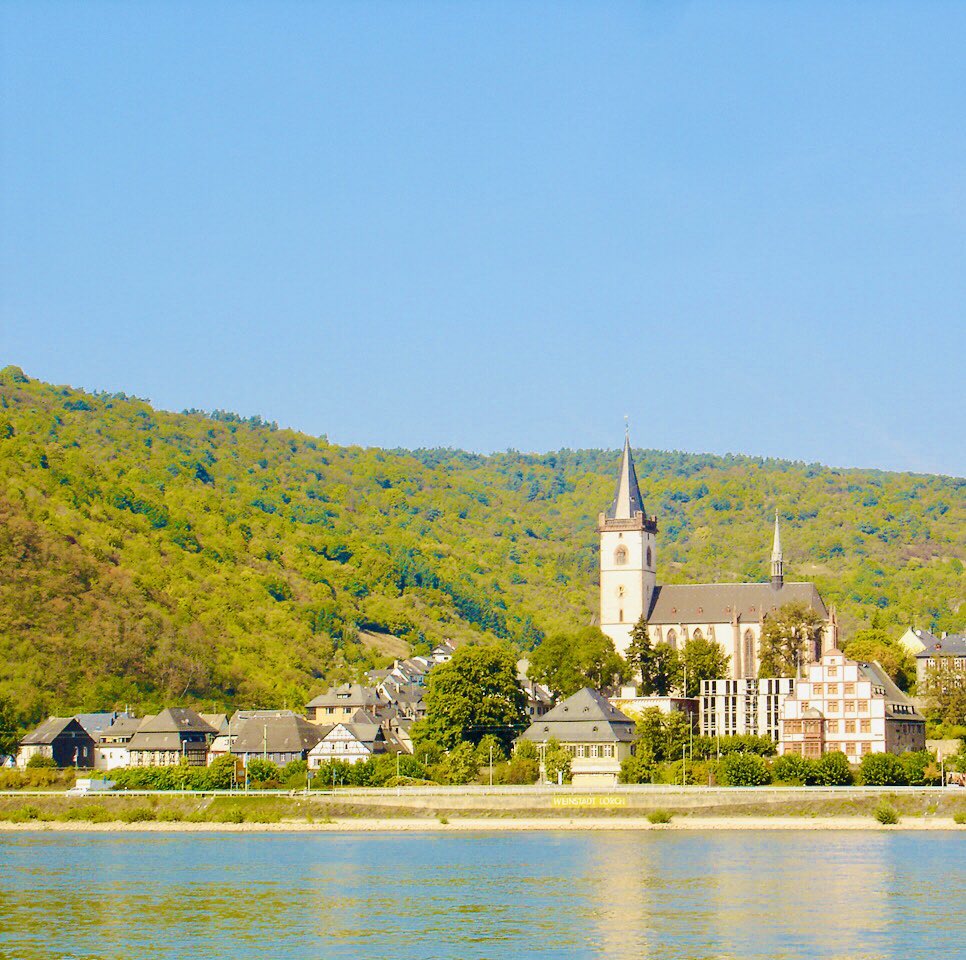 TheNomadelle's tweet photo. Vital and influential during the Roman Empire, the importance of the Rhine is reflected in the 40 castles built alongside. The view makes for an incredible tour of the river. #traveladdict #Nomadelle #TravelBlog #DigitalNomad #aYearOff #YearOff #GapYear #germany #rhineriver https://t.co/tdAnXeZ7ne
