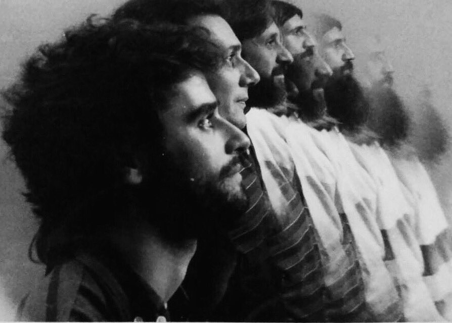 En 1987 gracias a la generosidad y confianza de Luis, tuve el honor de acompañarlo, junto a Lazaroff y Bonaldi en aquel hermoso proyecto “Los que iban cantando” 
Tu impronta y coraje seguirán acompañándome.
Hasta siempre Hermano