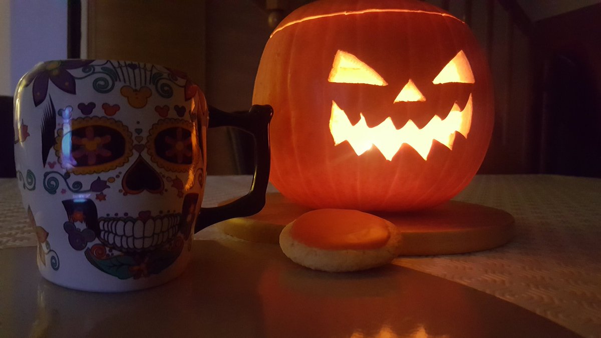 68/ faire une citrouille d'Halloween. Et les décos d'Halloween en général.