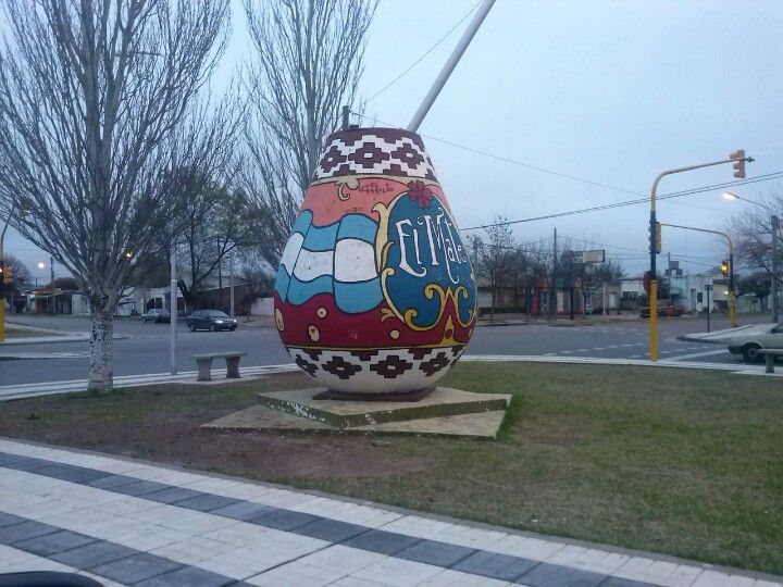 elorigendelgol's tweet photo. #SantaRosa El Mercado Artesanal,con productos de cuero, madera, lana y otros materiales es otro punto a visitar, al igual que el Museo de Artes, el Centro Municipal de la Cultura y el emblemática Teatro Español. https://t.co/fSfM4rCPta