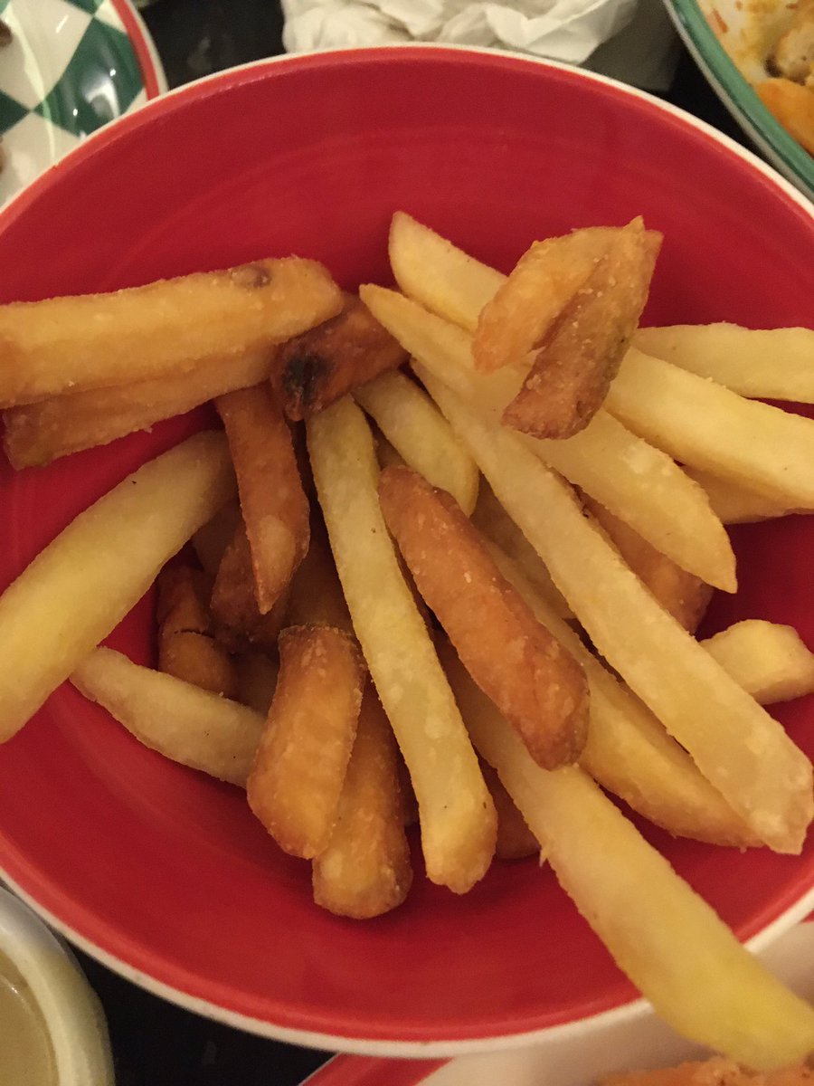 sajwriter's tweet photo. @frankienbennys absolutely appalled at the food and customer service at Wisbech tonight - Salmon was beyond dry, looked like it had sat out in the sun, chips both raw and over cooked!! #awful #Disgusting #appalling #lackofcare https://t.co/l84QZHUNkc