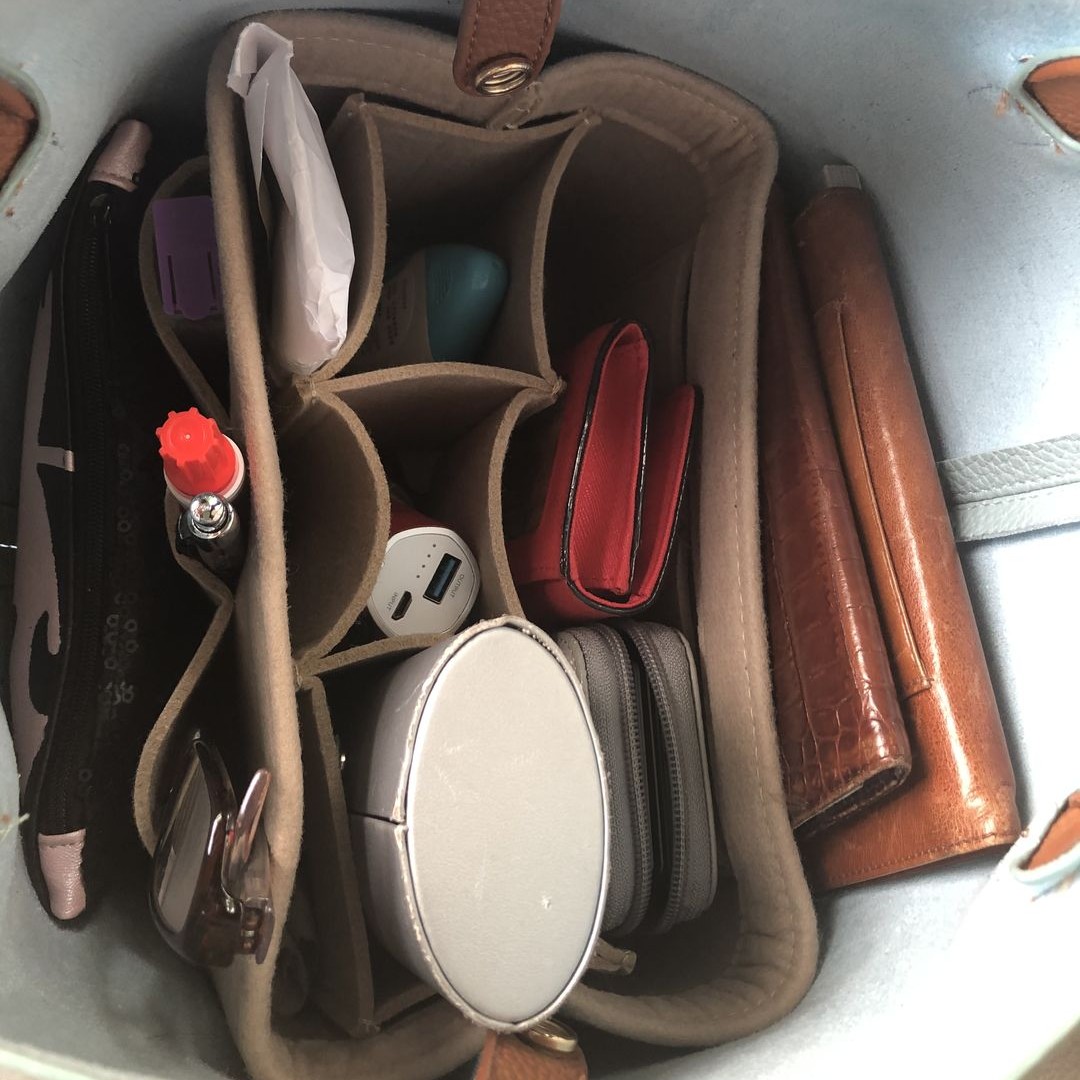 inspireuplift's tweet image. "I am SO happy I ordered this purse organizer. No more shuffling around looking for something from the black hole of my purse..." - Donna S.

#inspireuplift #handbagorganizer #multipocket #organized #purse