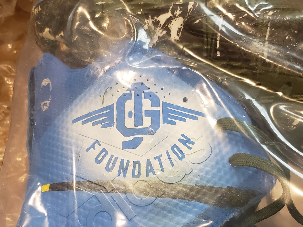 treeschmidt's tweet photo. Deepest gratitude 2 @TheJimmyGraham 4 allowing the opportunity 2 win his awesome piece of history &amp; support Veterans 🇺🇸 &amp; underprivileged kids thru https://t.co/gdvLwzXkuT. He's an amazing hero w/ an enormous 💗 who is 💯% appreciated &amp; revered by this Air Force Veteran! 🙏 🦸‍♂️🇺🇸 https://t.co/UiDzaU9vR1