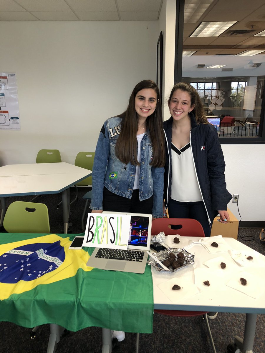 Jimiote's tweet photo. The 2nd annual Celebrating Cultures Day was a huge success!  A big thank you to Gurleen and the participants for helping Oakridge showcase it’s diversity!  I love this day!  @oakridgeowls https://t.co/vRg40rJELv