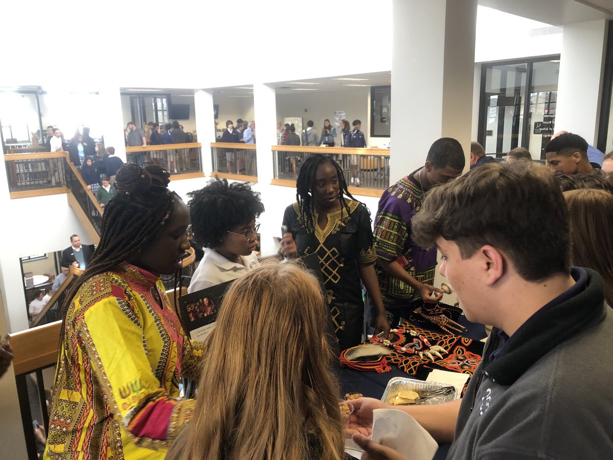 Jimiote's tweet photo. The 2nd annual Celebrating Cultures Day was a huge success!  A big thank you to Gurleen and the participants for helping Oakridge showcase it’s diversity!  I love this day!  @oakridgeowls https://t.co/vRg40rJELv