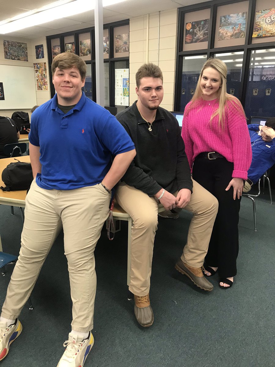 MrsGodseyRMS's tweet photo. Mock interviews at Hatton High were awesome today! These seniors showed out! Proud of every one of you! @hattonhigh #hhs #hattonhornets #mockinterviews #seniors @LCSMoves https://t.co/c1092Cn2dd