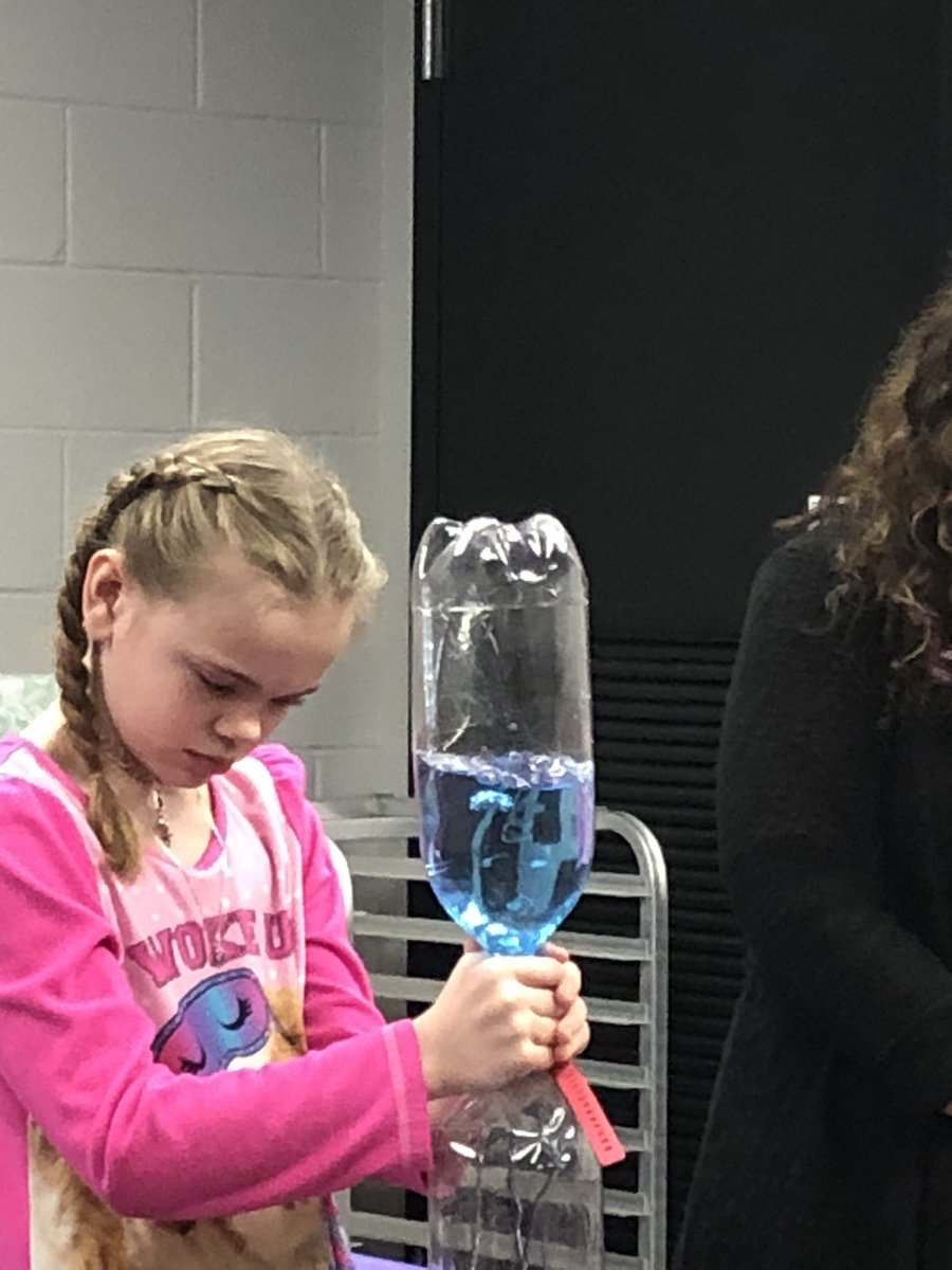 moore_uve's tweet photo. Our presenter from @TheMagicHouse was fantastic this morning! All of 4th grade had a blast as they learned about gravity & force and motion. #sciencespectacular #UVEMADE https://t.co/P6OWro7Ur6