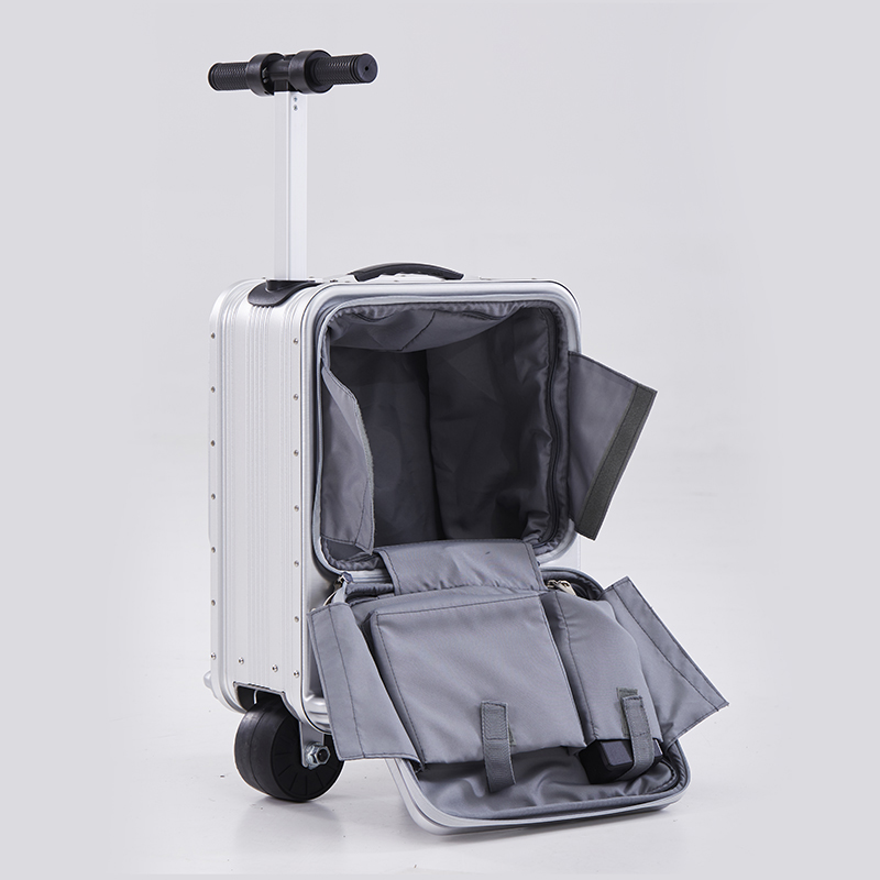 rydebot's tweet photo. @rydebot Puledro carry-on is powered by a 100-watt electric motor &amp; easily removable lithium battery - and it still has the largest available interior space on the market. 14.72” x 9.72” x 22.32” #smartluggage #rydebot https://t.co/RFECFmBbJY