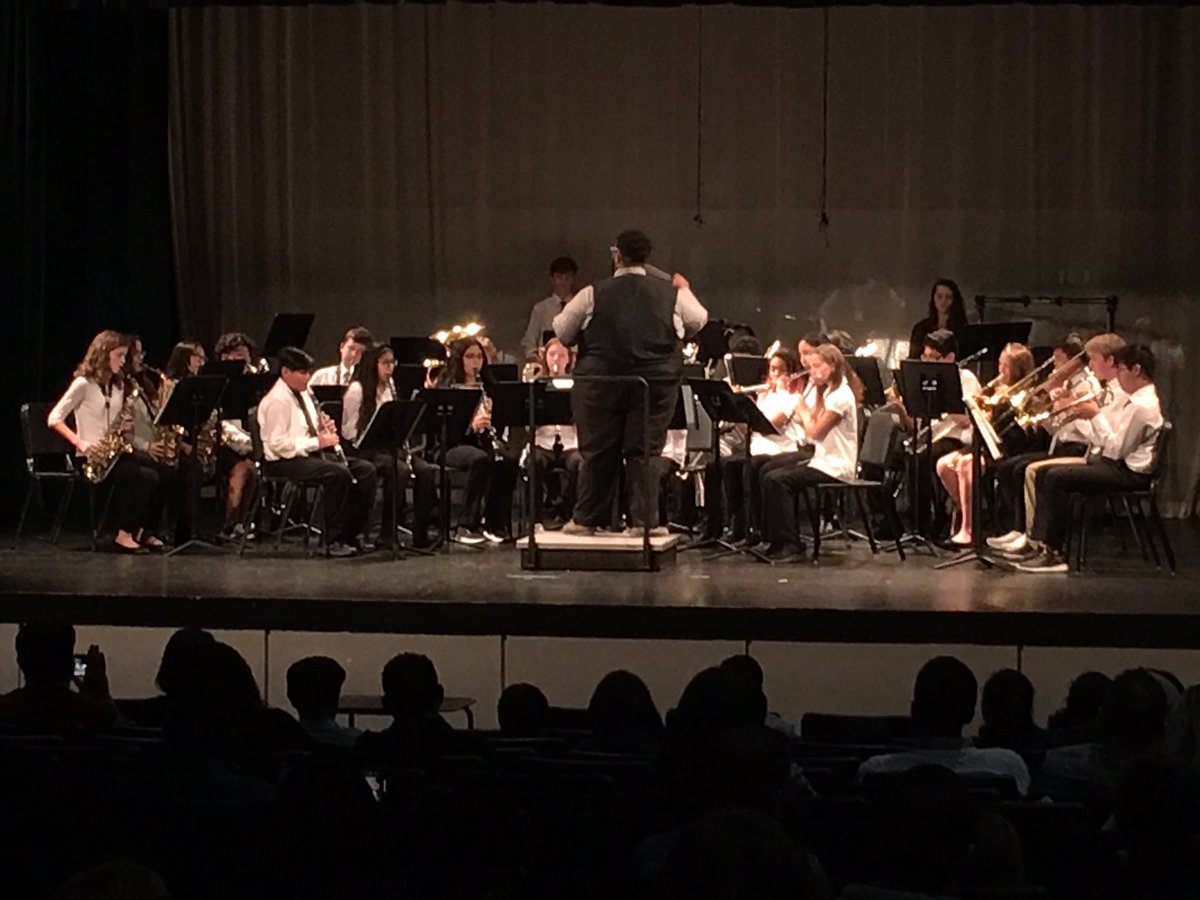 mlopez8science's tweet photo. Great night @eastcarymiddle https://t.co/yObhWDb0Fz