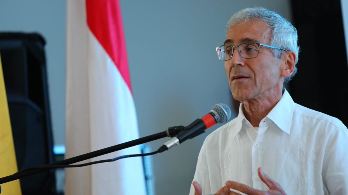 “La cifra de víctimas del conflicto casi alcanza los 9 millones y el 80% fueron victimizadas en los últimos 7 gobiernos. Entonces ¿Para qué sirve la Presidencia de la República? ¿Para qué sirve el poder del Estado cuando el ser humano tiene que vivir esta tragedia?”: F. De Roux