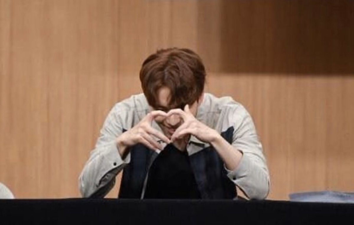  𝚍𝚊𝚢 𝟼𝟹/𝟹𝟼𝟼i know this whole situation is making a lot of us feel very down... so here’s hongbin sending you his love  we can get through this!! #WeLoveYouHongbin  #홍빈_사랑해