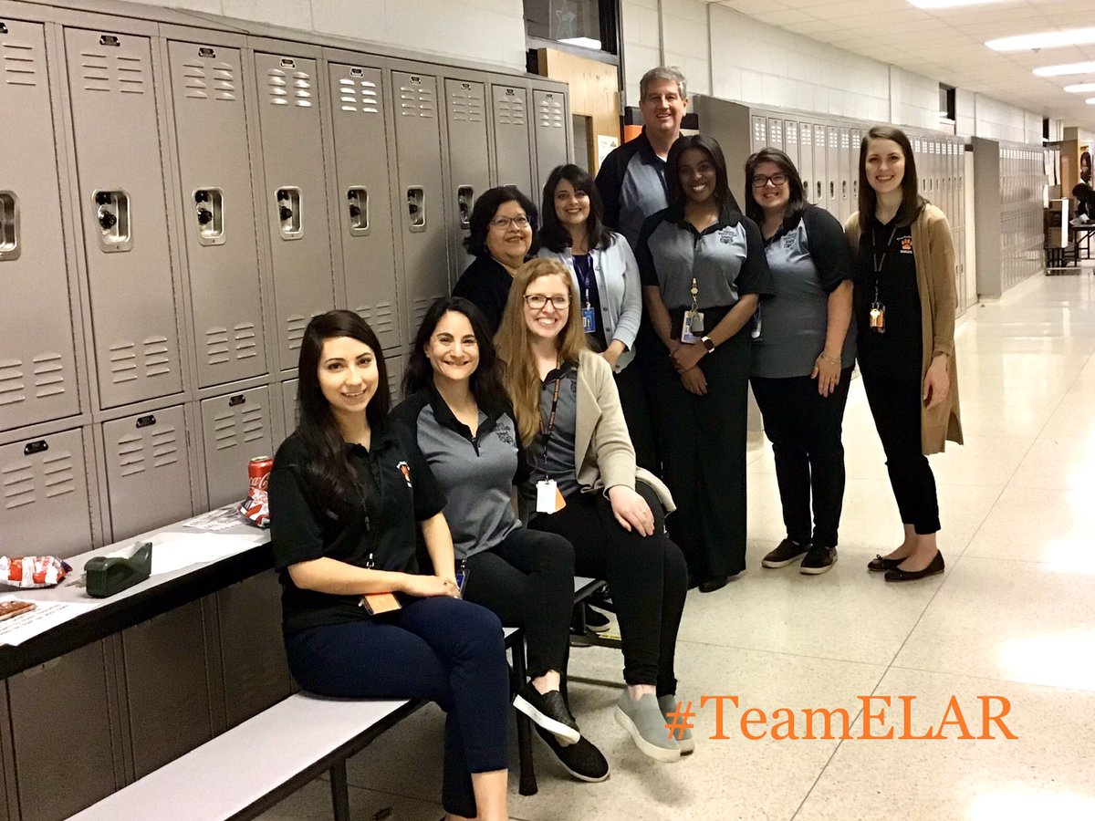 MrsKreads's tweet photo. #TeamTravis #TeamELAR 🐾 https://t.co/NRfwSe66r1