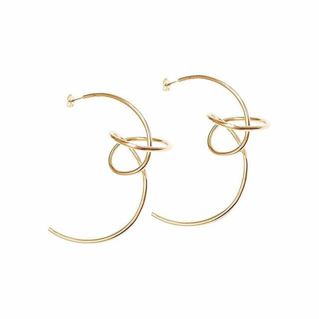 Over on @designmilkeveryday  This pair of Atomic Hoop #Earrings by <a href="/aoko_su/">AØKO SU</a> are perfect to wear when you'd like plenty of compliments in your direction. They'll be sure to show off all of their curves and angles this Saturday night when you're saying, no… ift.tt/2VJLWiv
