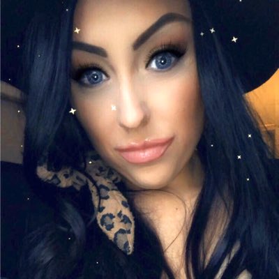 michaelafeck's tweet photo. #NewProfilePic https://t.co/XJ40C65XeC