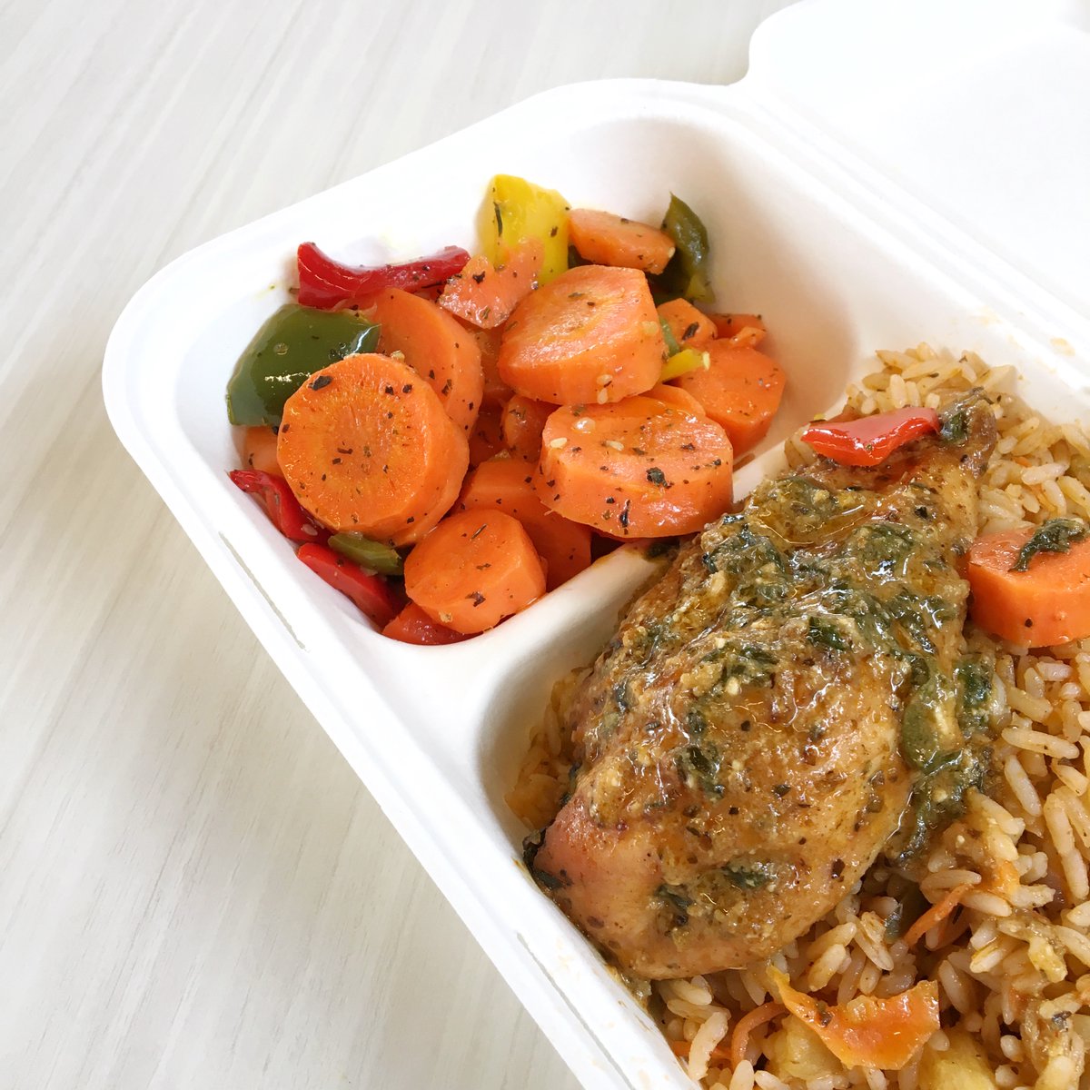 We’re close to the end of the school year and we’re giving away amazing prizes each week until April 24! Make a purchase over 5$, write your name &amp; # on the receipt &amp; place it in the ballot box for a chance to win weekly prizes!
<a href="/sheridancollege/">sheridancollege</a> #weeklyprizes #foodcourt