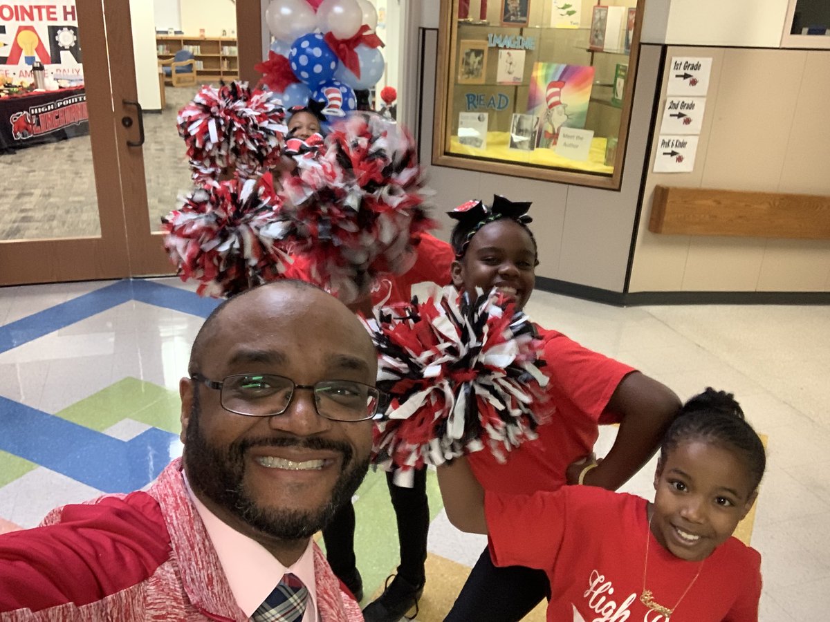 DAPerryJr_Leads's tweet photo. #DestinationRestoration #GetOnTheBus #HighPointe #LEARN @ChisdHighpointe @cedarhillisd https://t.co/tDZ55FVeDQ