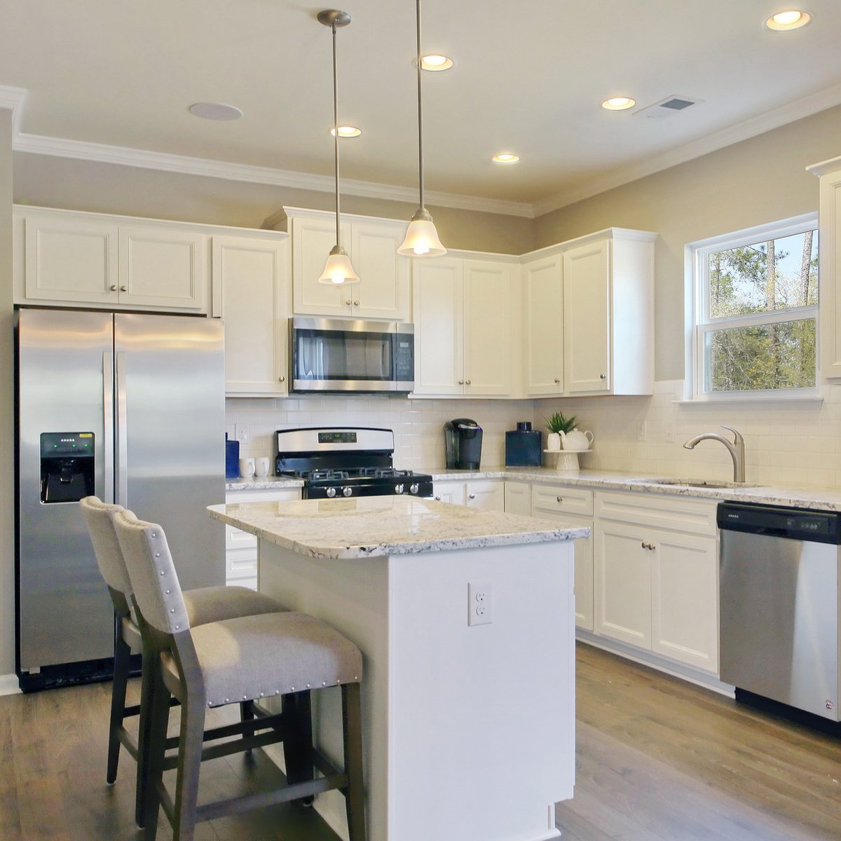 Centex_Homes's tweet photo. Our #HomeOfTheMonth has a chic and sophisticated look that’s timeless.
Adair Park | Leland, NC
https://t.co/tiQ1VBnCgV https://t.co/r4iHPIeIP6