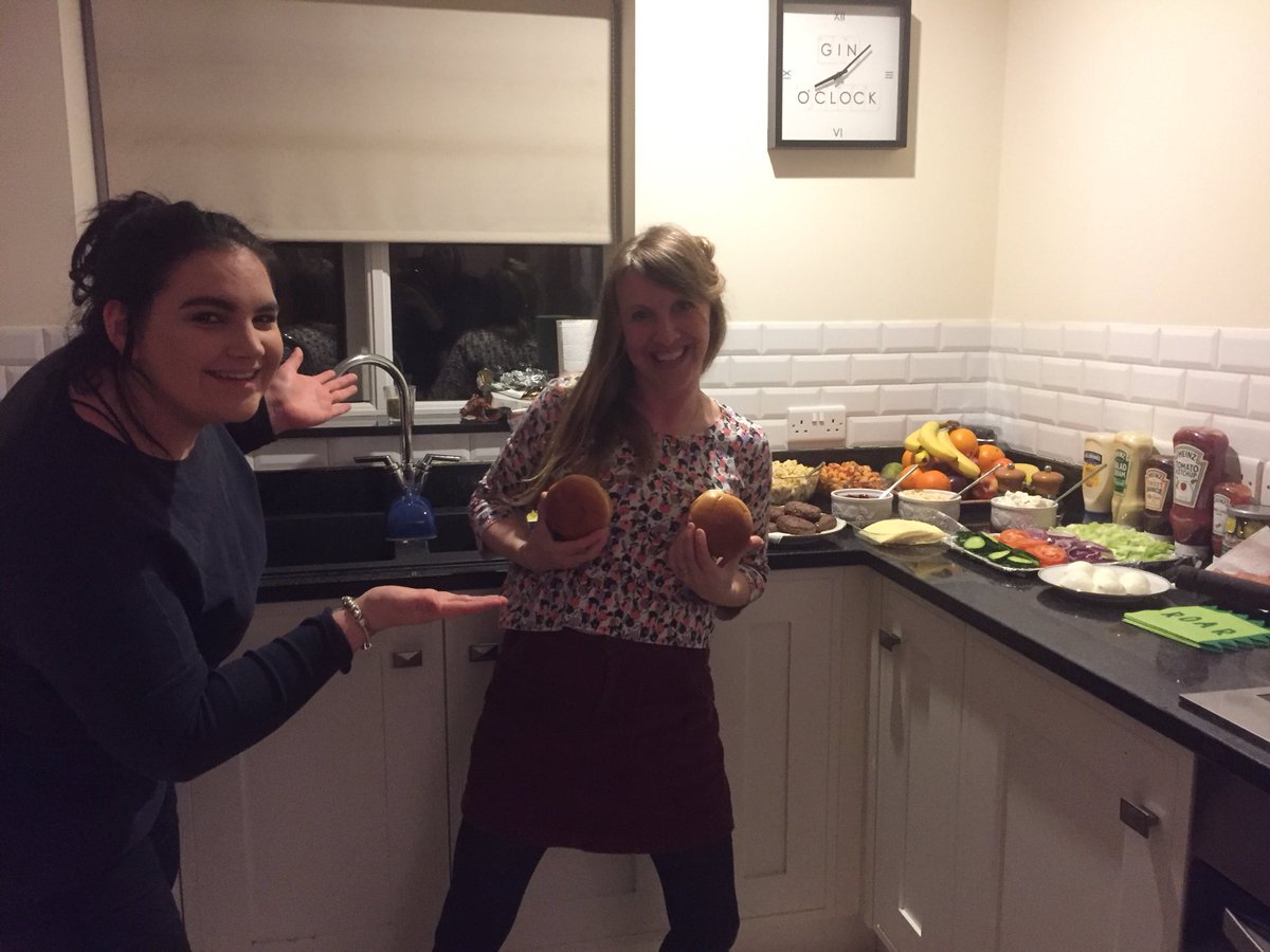 Hunny Ladies Circle tweet media