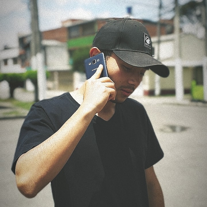 RaionMusicaa's tweet photo. Bebé... No me llames, yo te llamo. 📵 https://t.co/VxC9DJWQ4g