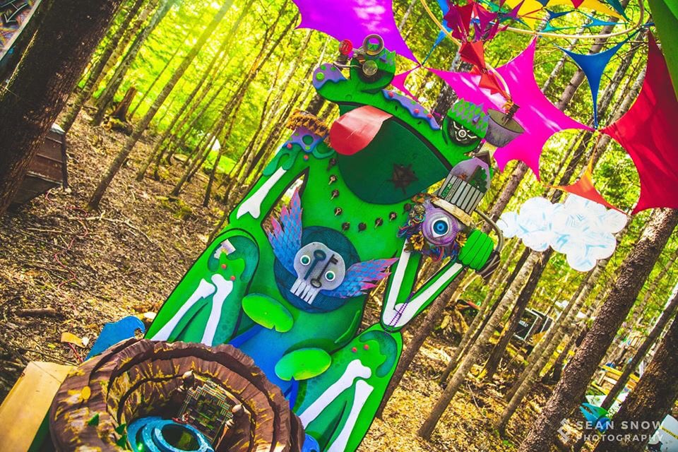 Create your dreams! #FF2020 Art Installation applications are now open until April 15! 🎨🙌

This application includes:

🐸 Art installations
🐸 Art sculpture
🐸 Community gathering spaces
🐸 Festival deco
🐸 Sign making 
🐸 Onsite art crew