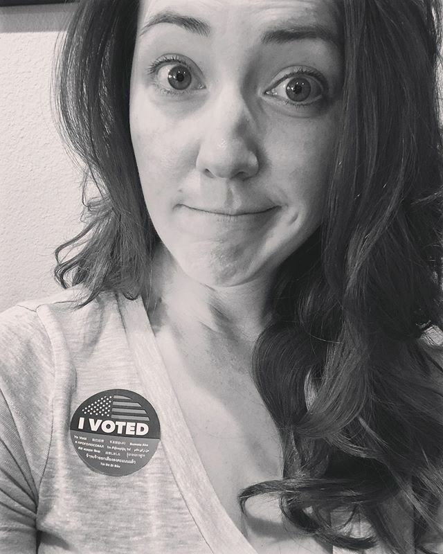 ebarnesie's tweet photo. It black and white: Go #vote!

It’s bright red: My skin after an unexpected 3hour wait outside to cast my ballot this afternoon!  #worthit #sunburnsforAmerica https://t.co/53yhbbOwMz https://t.co/1gIxm48RCt