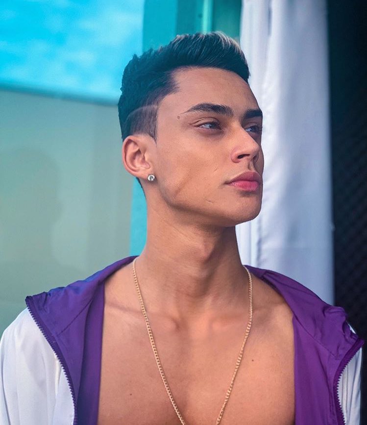Neagleeee's tweet photo. Voltou DU NADA e agr n para mais. Eh isso msm @IShow ?! Kkkk eu AMOOOO ♥️♥️♥️ https://t.co/hQFfwfWcNj