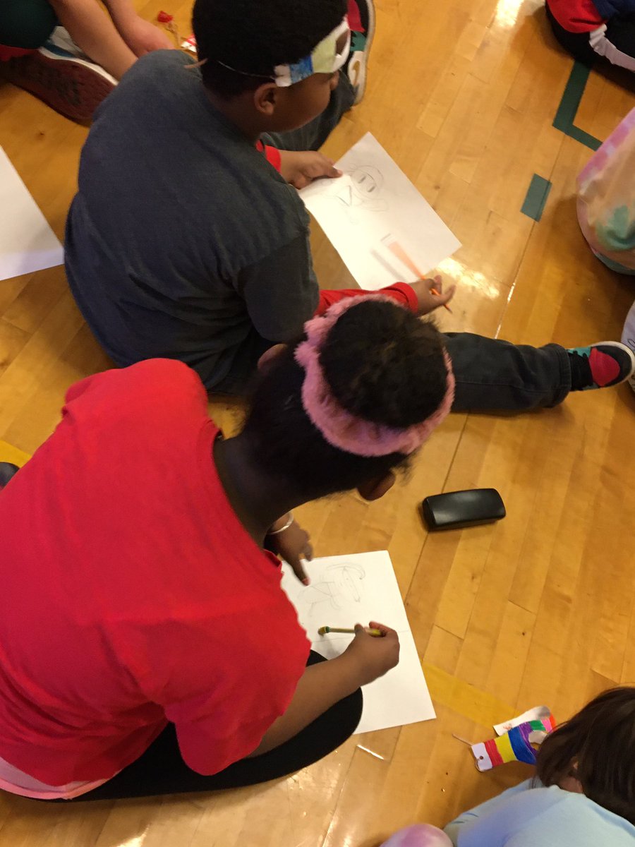 ArtBbes's tweet photo. It was awesome to see all the K-3 @115bbes artists drawing along with author and illustrator Luke Flowers today! There was so much excitement in the room and pride in their drawings. Thanks @lafcreative and @Scholastic! #RockinTheBay #MobyShinobi https://t.co/4yG8fs1uWa
