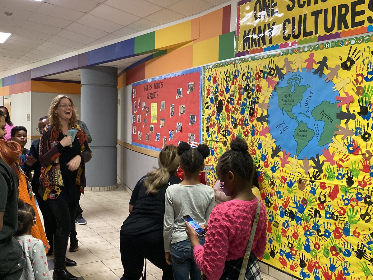 ZabGon's tweet photo. What a fun way to celebrate diversity and multiculturalism. Way to go Malvern Elementary! #mymisd #malvernes https://t.co/FuQvdsIOEo