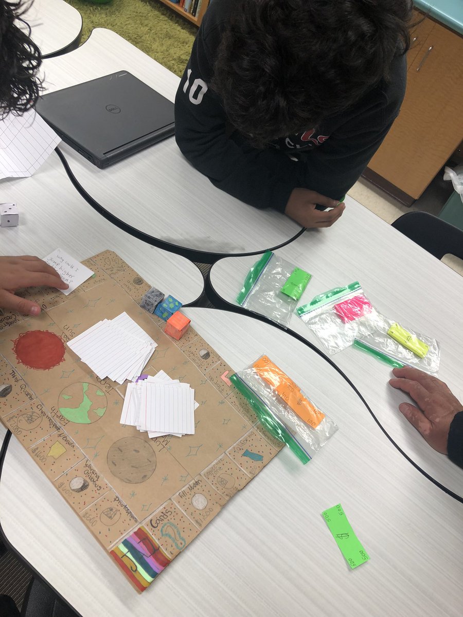 MrsKatiaRamon's tweet image. That moment when you come to open house and get the chance to play with your family the science game you created... 😍🥰😍🥰😍🥰 #leaders2thecore #pveleads