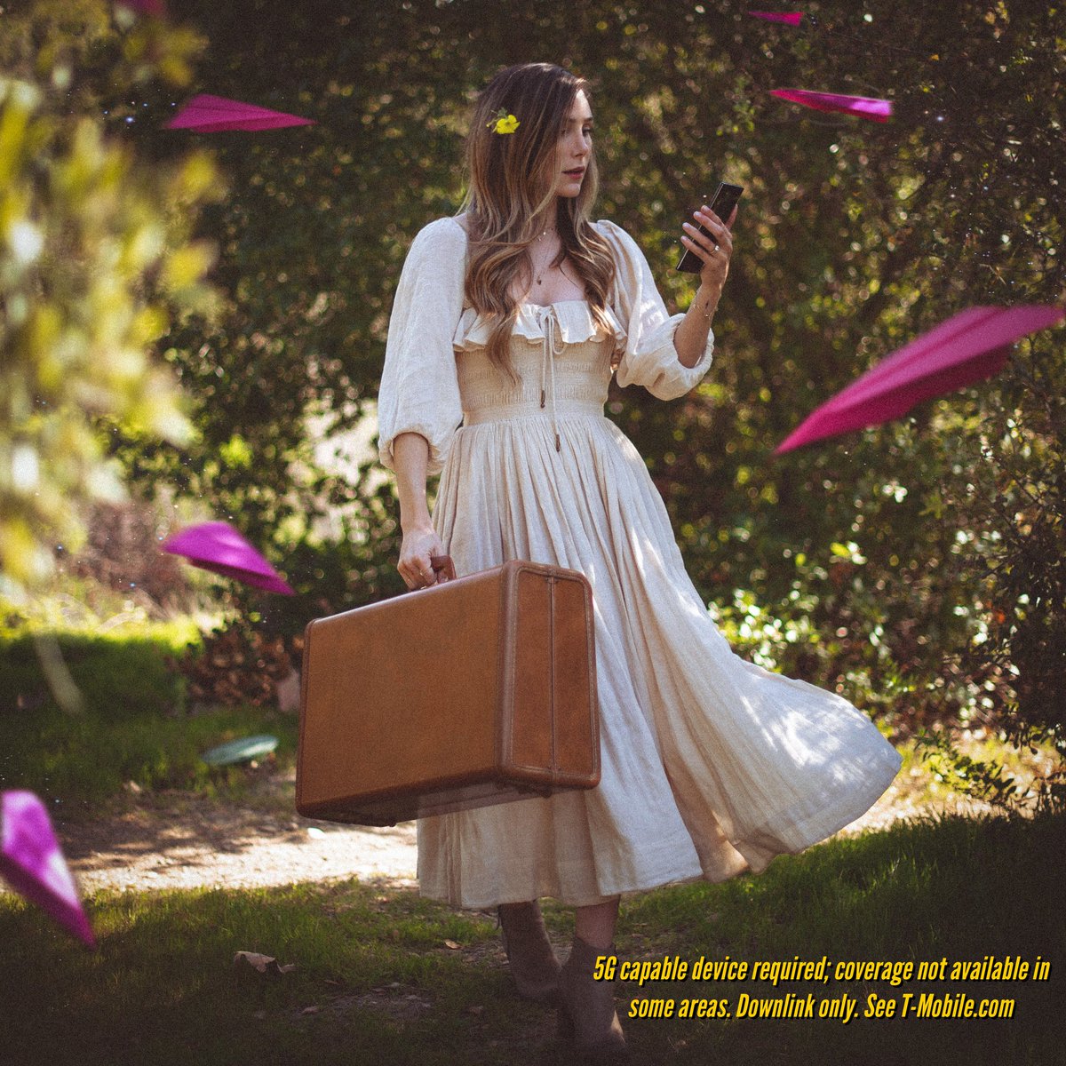 Whether through paper planes or real planes, I'm always itching for an adventure! Luckily, with @TMobile's new nationwide 5G network I can stay creative & connected even when life takes me to new places! Love using the network to download photos from Luzu freely. #TMobilePartner