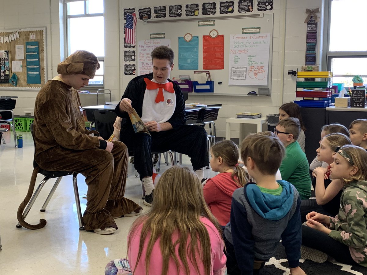 Schilling33C's tweet photo. Read Across America week is going strong at Schilling School! Students celebrated Dr. Seuss Day and enjoyed guest readers from Lockport High School. All school D.E.A.R. and Flashlight Friday are still to come! #SchillingPride #Spreadyourwings https://t.co/lCRaqY66Xp