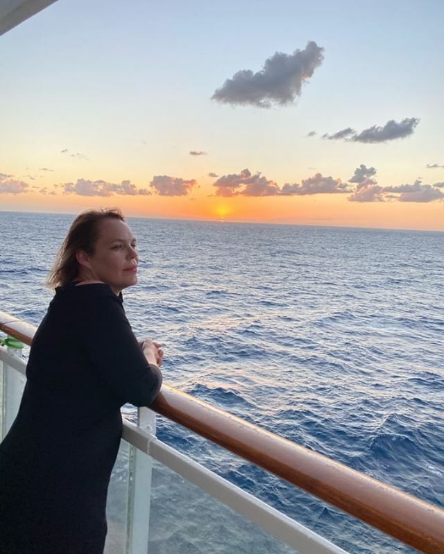 Aprilierre's tweet photo. I am back on land now, and my body won't stop feeling the rocking of the sea.🌊🚢 It was so beautiful to unplug for a week.  I now understand why the sea is such an inspiration for many jewelry designers.  Those ocean blues and sunset oranges make an i… https://t.co/8kagHNJkmH https://t.co/UWlYmU68Lu