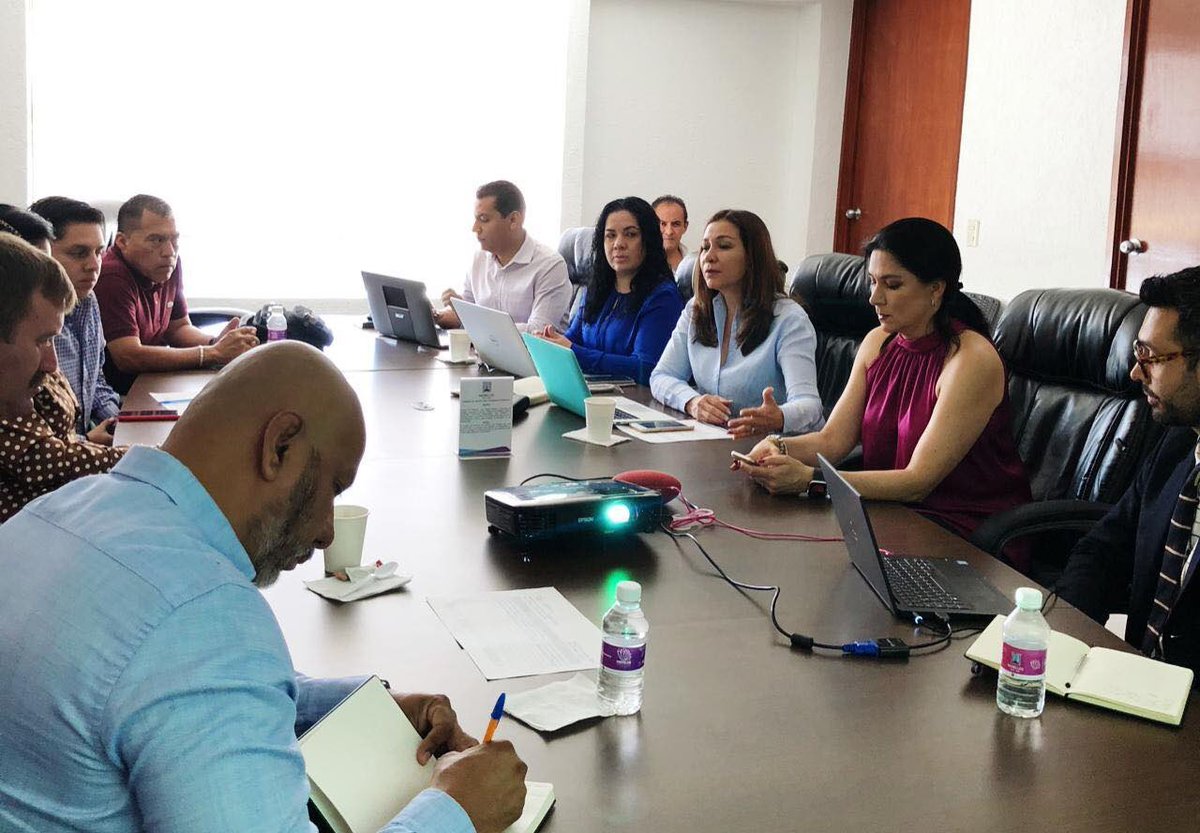 PNUD_Mexico's tweet photo. #EnMarchaConPNUD busca brindar acompañamiento a microempresas afectadas por el sismo de 2017. 
 #FIFODEPI #OrguYoMorelos #MorelosContigo #TransformandoMexicoDesdeLoLocal #Agenda2030 https://t.co/O5JYmnfU9S