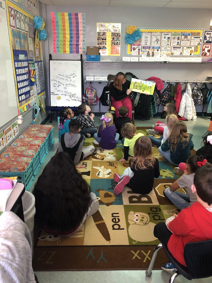 CamilleC2018's tweet photo. Thank you SO much @Vanhorn_falcons for coming to read with us today! We loved celebrating Read Across America week with you! #3TEPride #isdstrong #isdfirst https://t.co/9ZGw22Bjnt