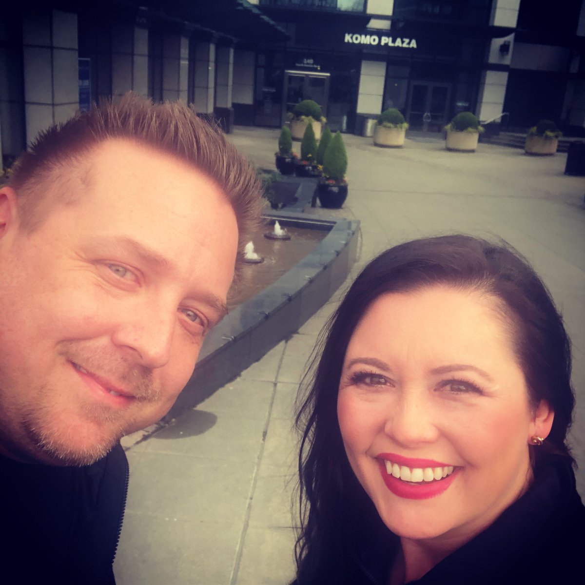 JadeElliottTV's tweet photo. LANDED: @KUTV2News photographer Paul and I have arrived at @komonews in Seattle. We will be reporting LIVE on the #coronavirus for #SinclairStations across the country for the rest of the week #2NewsAM #KOMONews #RovingReporter #AmNewser https://t.co/OSyDMj2Q2H