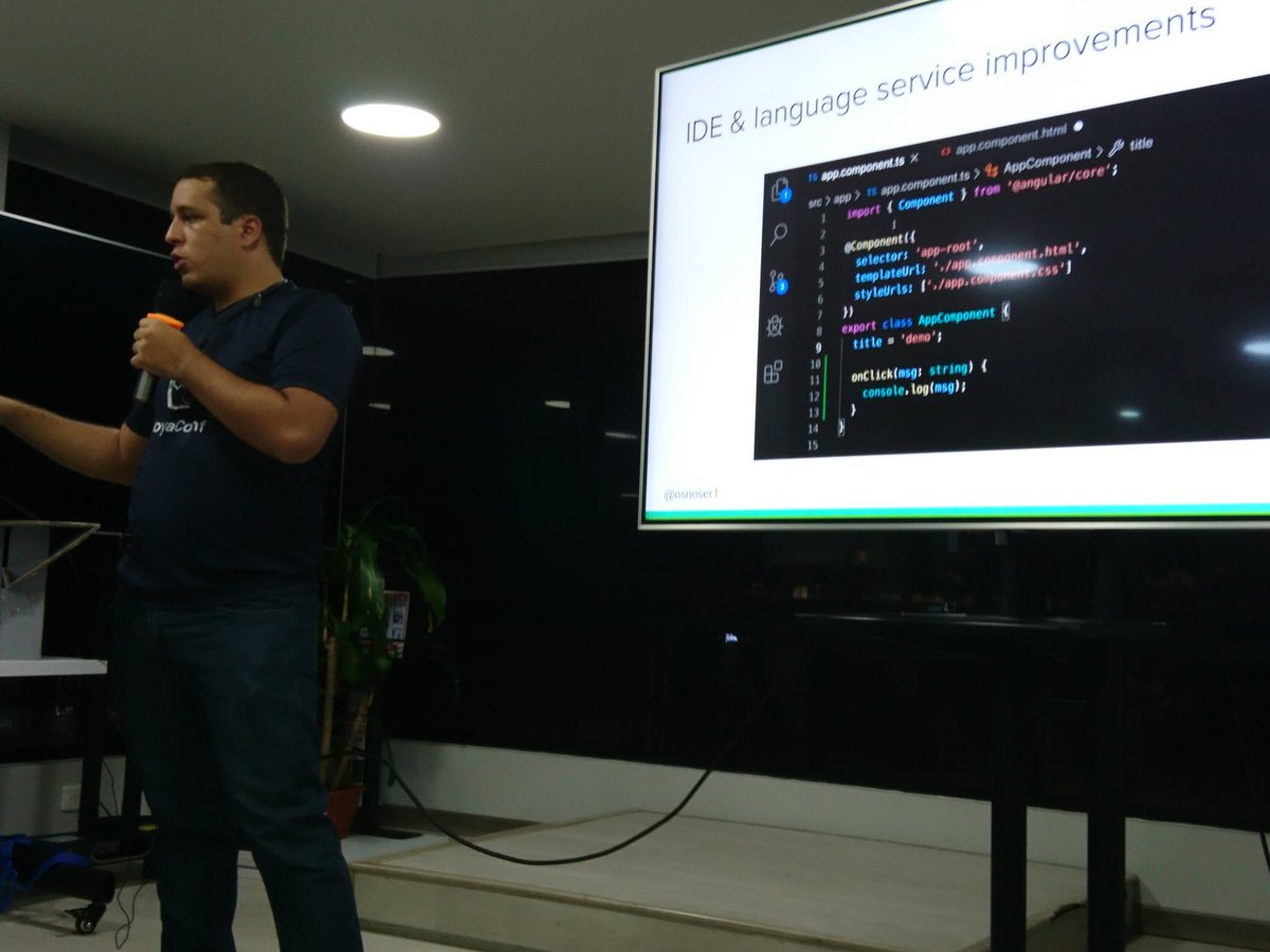 Murphyhc's tweet photo. Excelente presentación de @osnoser1 why angular 9? #AngulaBogota #platzi https://t.co/ktENxdXEqR
