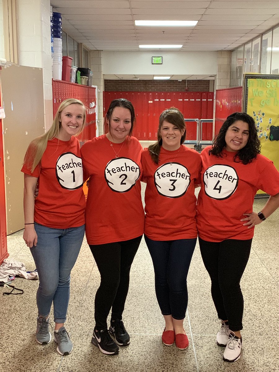 RHLeeESGrade1's tweet photo. 1st grade has been having so much fun during Read Across America week! #askmewhatimreading @RHLeeESReading @RHLeeESAACPS @AacpSeril https://t.co/JzK9FbY9sM