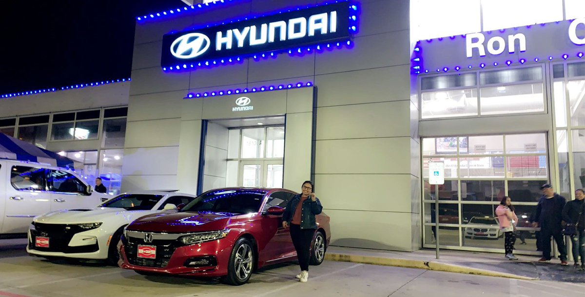 YoungManjarrez's tweet photo. Just found out i got Sales Man of the month for February 🙏🏻 
Thank you for everyone who trusted in me 🔥 https://t.co/WGG1NKgNOI