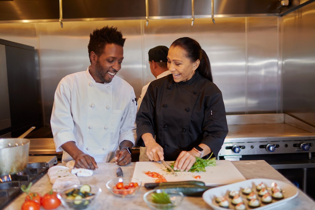 instawork's tweet image. T-minus 6 days until @Catersource_llc. It&apos;s almost here and we&apos;re pumped to be there! Tweet us back if you&apos;ll be there too &amp;amp; we&apos;ll save a special gift just for you. #Catersource #TheSpecialEvent #Catersource2020