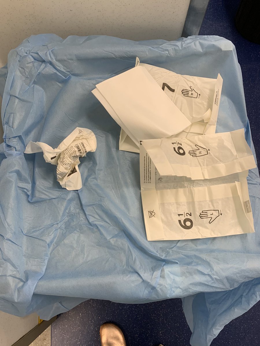 tra2sh1's tweet photo. All these bits can be reused if you need a bit of paper or towel at some point. Reduce and reuse >> recycle! #createlesswaste https://t.co/BzPHANEOS2