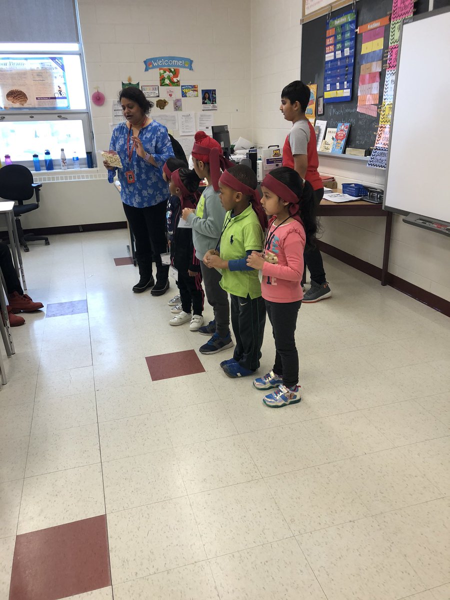 jkopps2's tweet photo. Our K6 kindness ninjas were on the move again this morning as they continued to complete their first R.A.K (random act of kindness). They were excited and very proud to share what is means to be a kindness ninja to grade 5’s 😊❤️ #spreadloveandkindness @rowntreeps https://t.co/IsTR7p1bQV