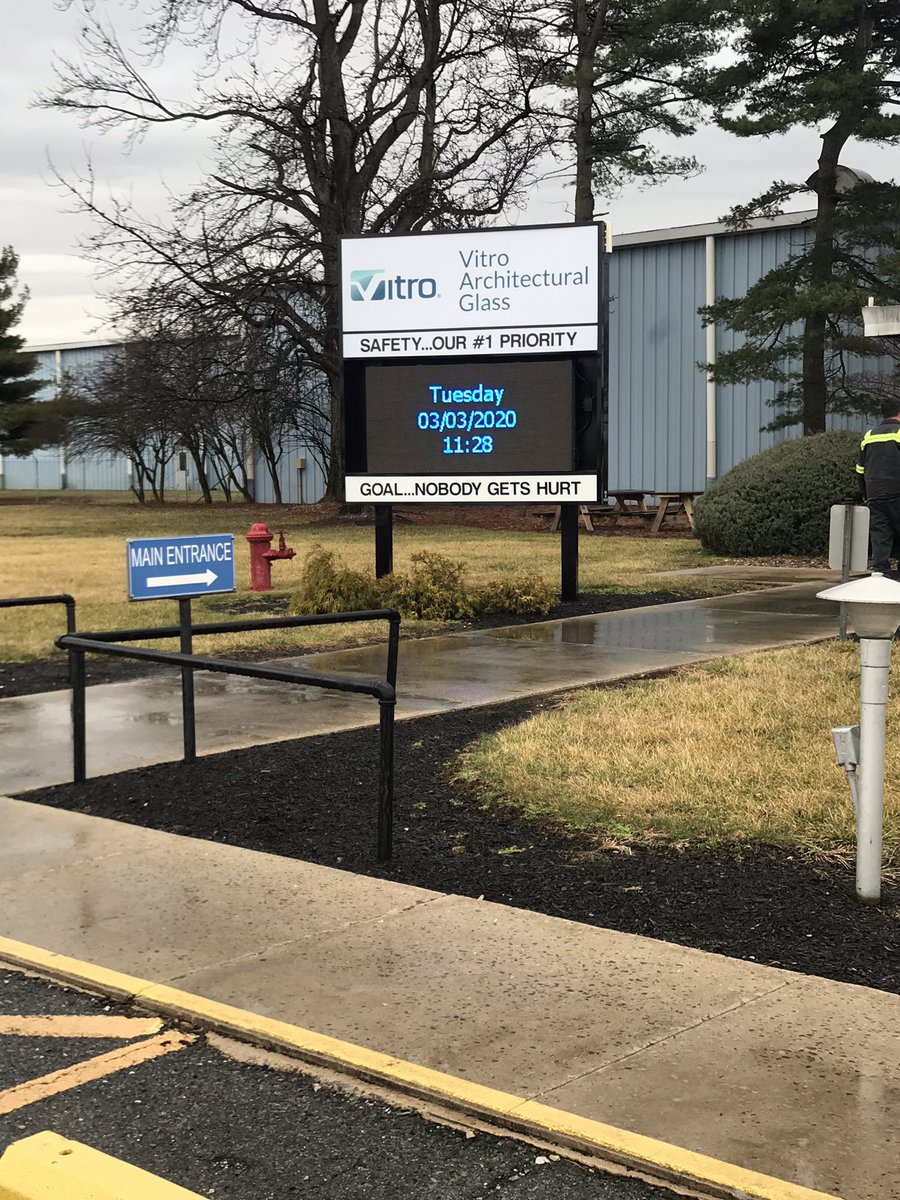 QGWinCT's tweet photo. Thank you to Tony and Todd for the wonderful and informative tour of the Carlisle, Pa plant today! @Vitro_Glazings https://t.co/npcfuVpOnB