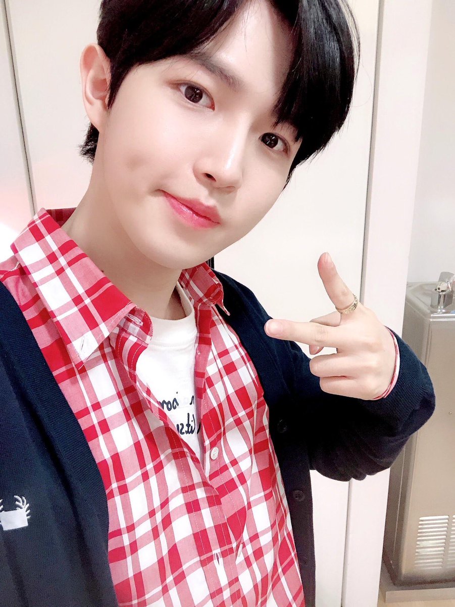 ✧* ･ﾟ♡day 63 〈march 3rd〉hii bub, I miss you :( I’ve been having a pretty stressful week ngl and next week is going to be worse:( but this weekend should be fun I’m going to ny and seeing friends :D I hope your staying healthyI love you so much 