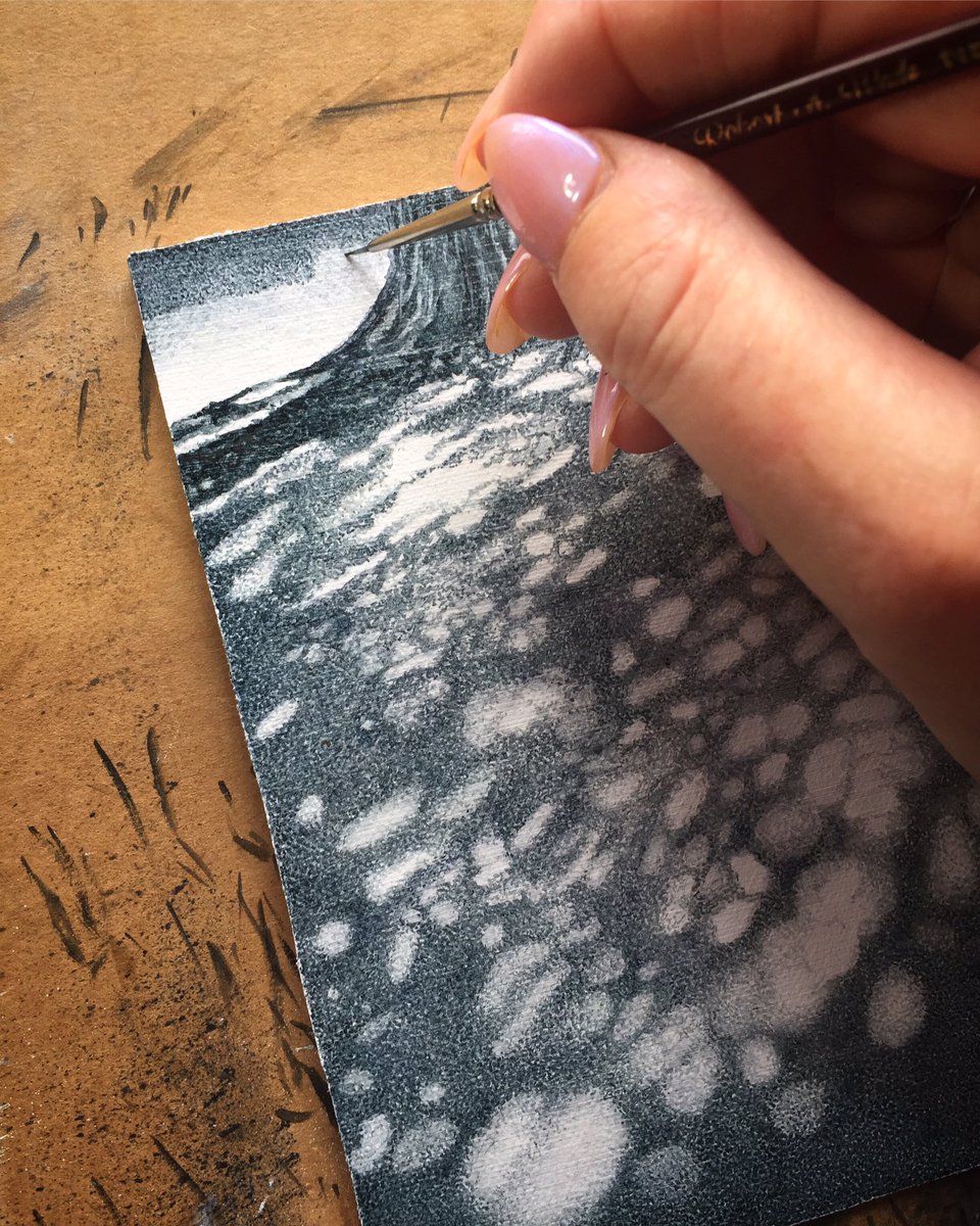 KathrynRyanArt1's tweet photo. Enjoying working on these very small works , makes a change for 6x4.5ft canvases ! Monochromatic, one dot at a time , tree trunk & shadows #painting #oilpainting #WorkinProgress #exhibition #flinderslanegallery #melbourne #nicholasbuilding #artist #artcollector #kathrynryan https://t.co/Y8Li6TXK3p