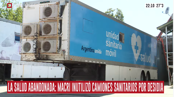 aleberco's tweet photo. AHORA | Adentro de los containers que funcionaban como consultorios hay remedios vencidos. #AbandonaVirus

Lo ves en vivo por la pantalla de @C5N o vía YouTube en https://t.co/FRORrhNc28 https://t.co/HjviWiFIfV