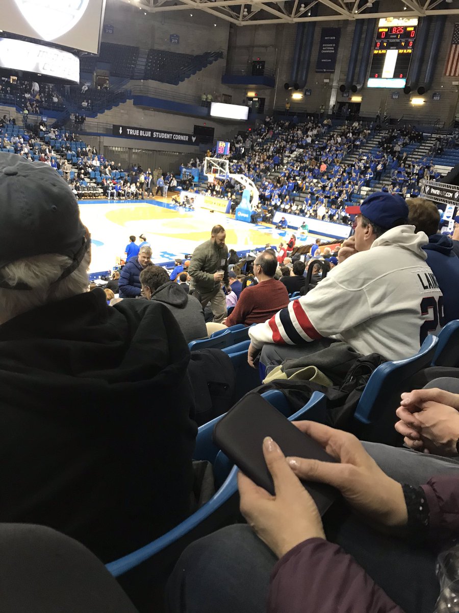 DETVSEVER1's tweet photo. #cuckcam Jets jersey at a UB Bulls b-ball game @TheDirtySports https://t.co/Ei94347TWn