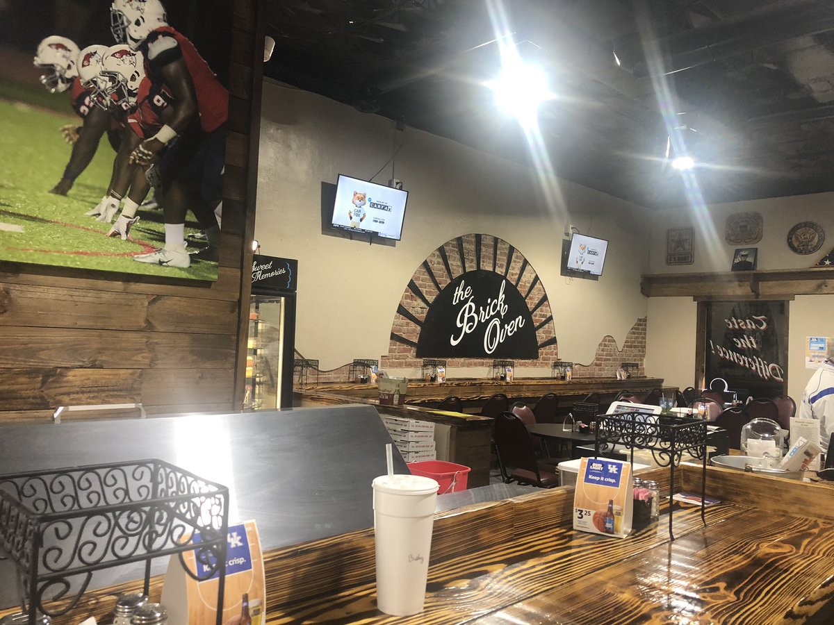 DailyDoseOfZo's tweet image. Williamsburg, Kentucky 📍

The Brick Oven
Music A+ 
Pizza A+
Customer Service A+

#ZoEats #SamCookePlayingIsAnAutomaticWin