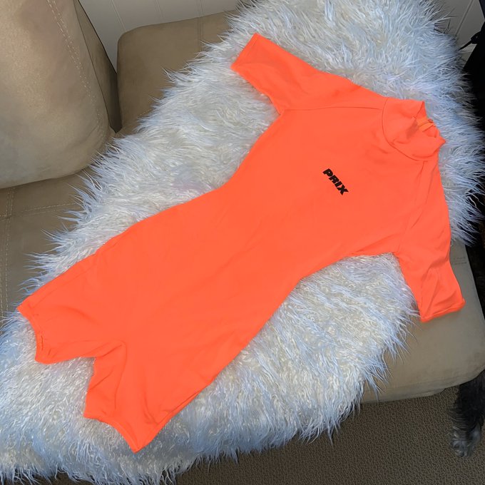 More items posted on my poshmark✨some for just $5💕 https://t.co/U1XYBMIQUX https://t.co/pobDWqq2MV