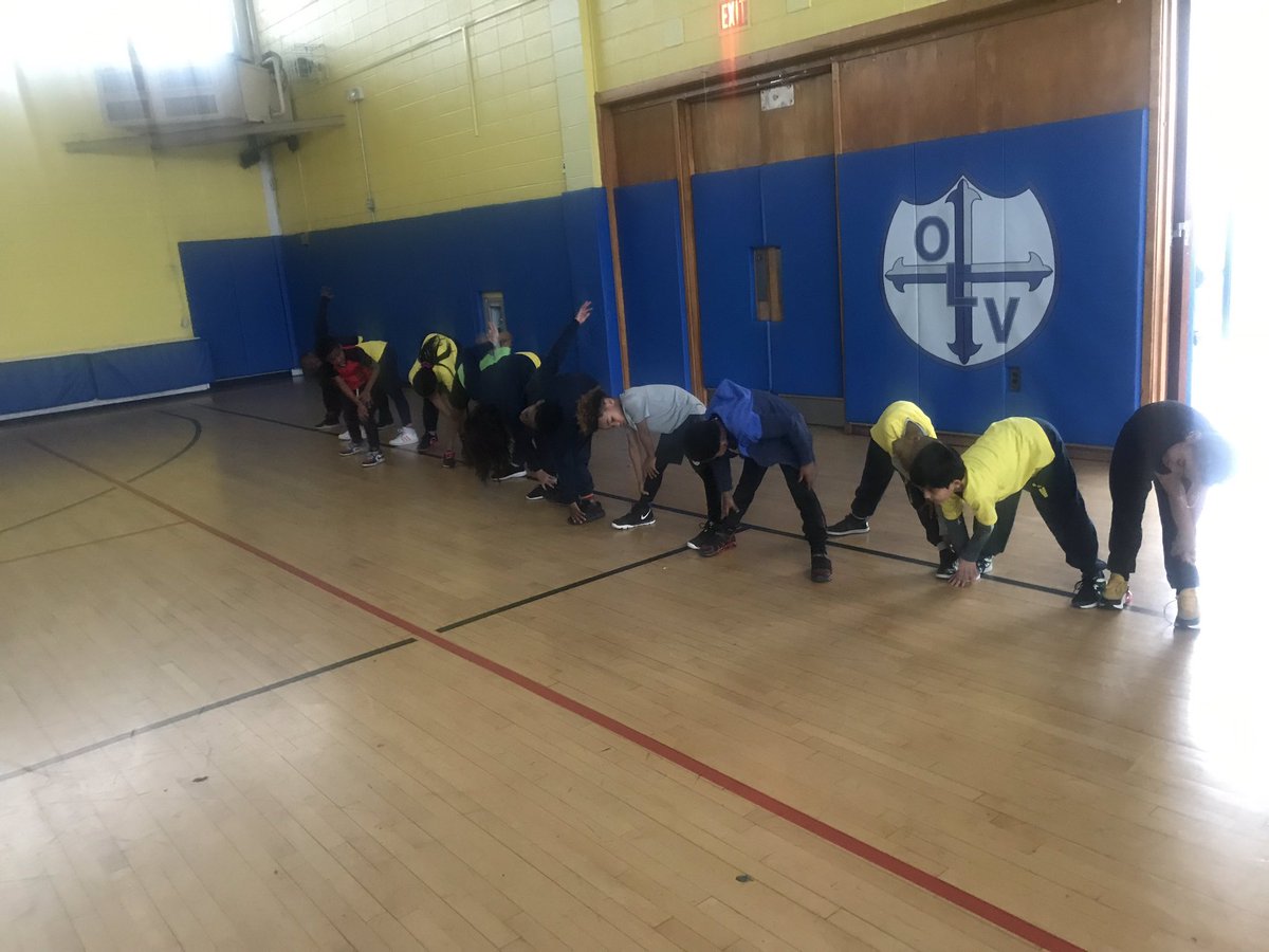 OLV_afterschool's tweet photo. Learning the importance of stretching before a #basketball game @OLV_afterschool @OLV_AP_CMoreira @CWCatholicSchls @ArchNY_Schools https://t.co/DOu6O9UuVg